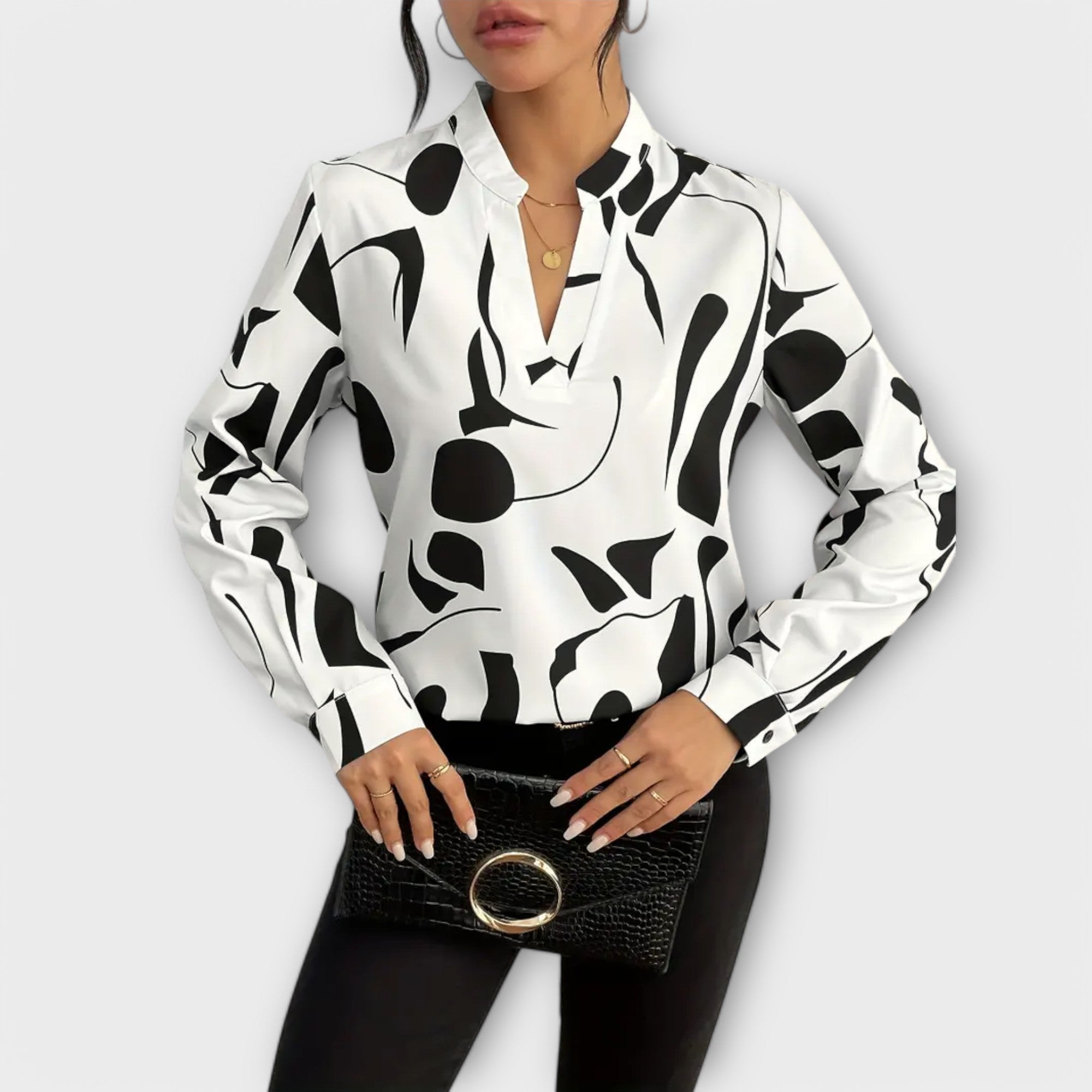 Maelis | Chic Blouse with Graphic Patterns