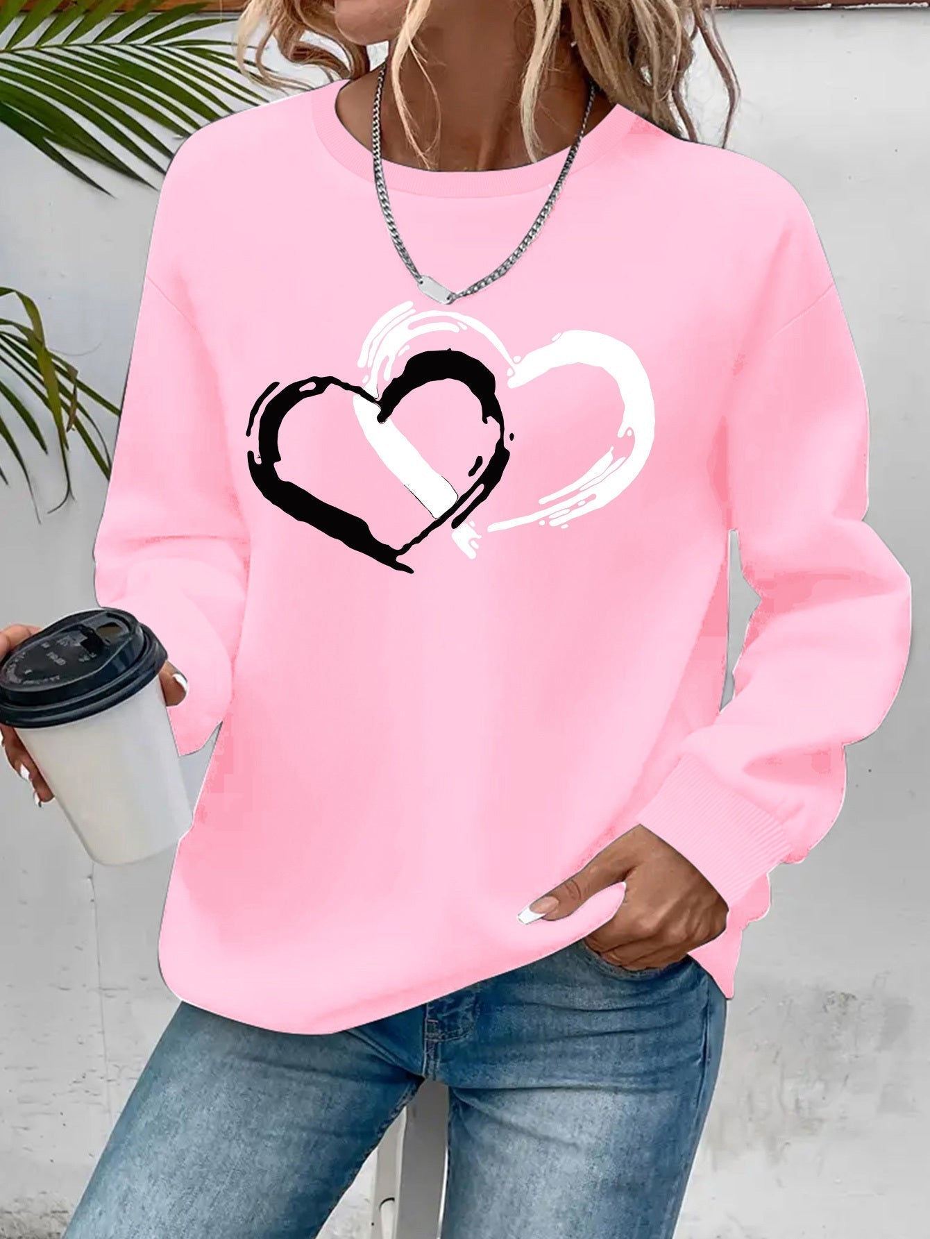 Sharyn - Chic Heart-Shaped Sweater