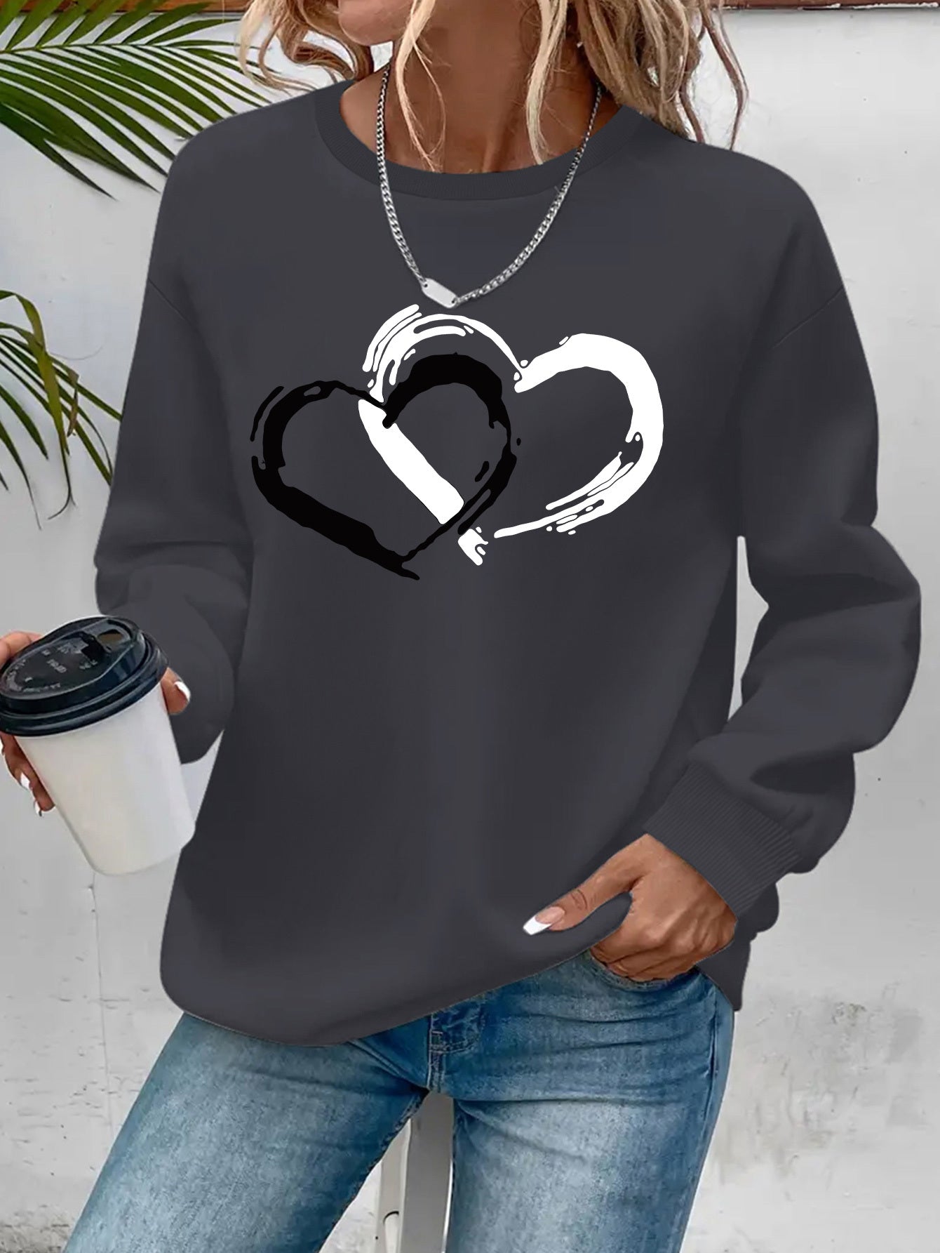 Sharyn - Chic Heart-Shaped Sweater