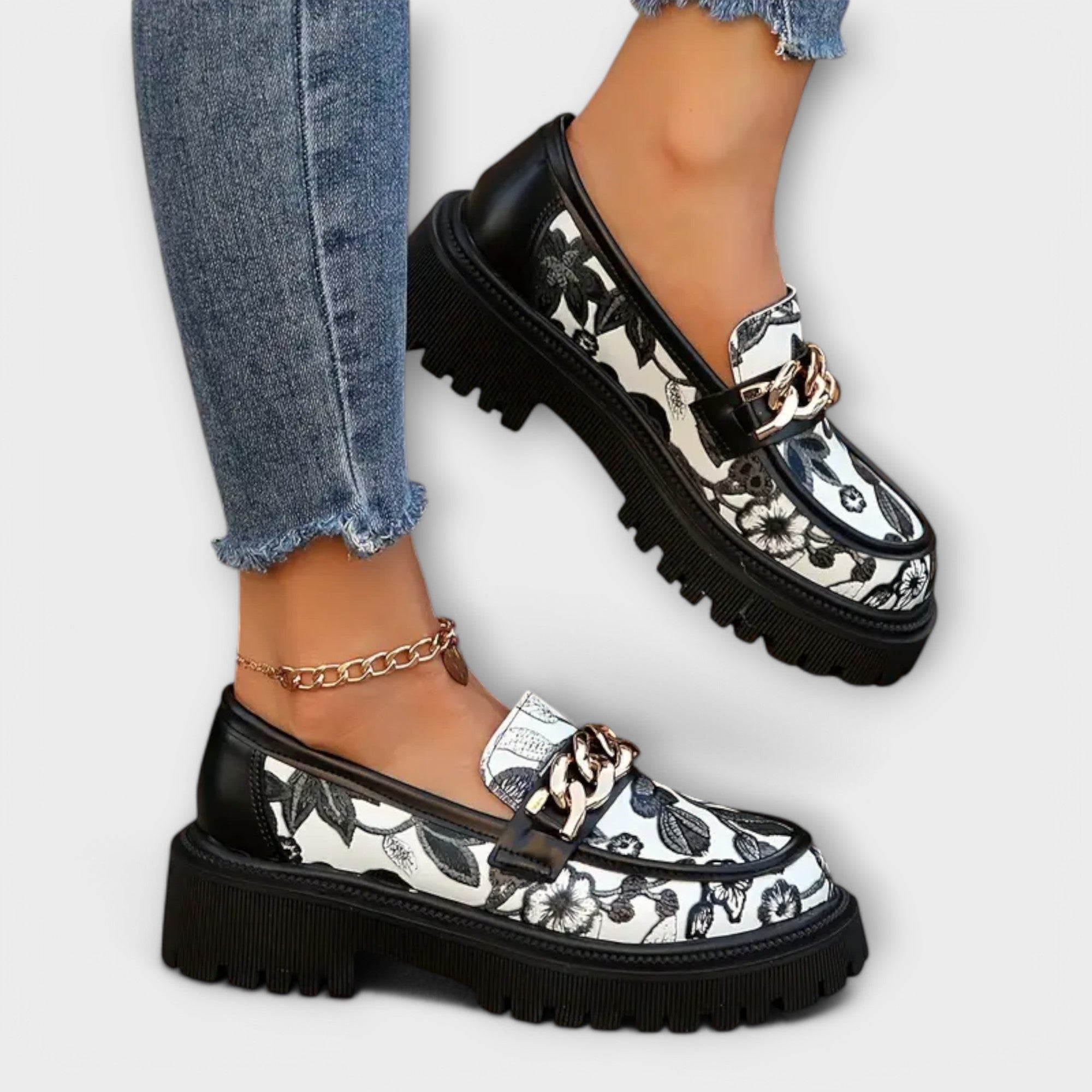 Melvia | Retro Loafers with Floral Details