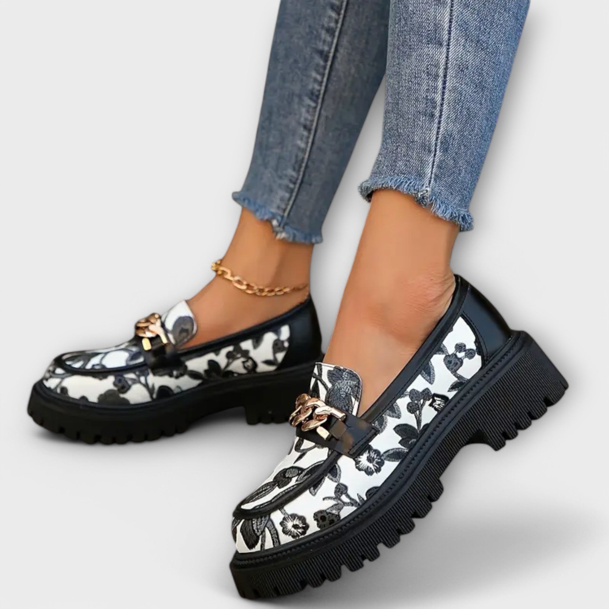 Melvia | Retro Loafers with Floral Details
