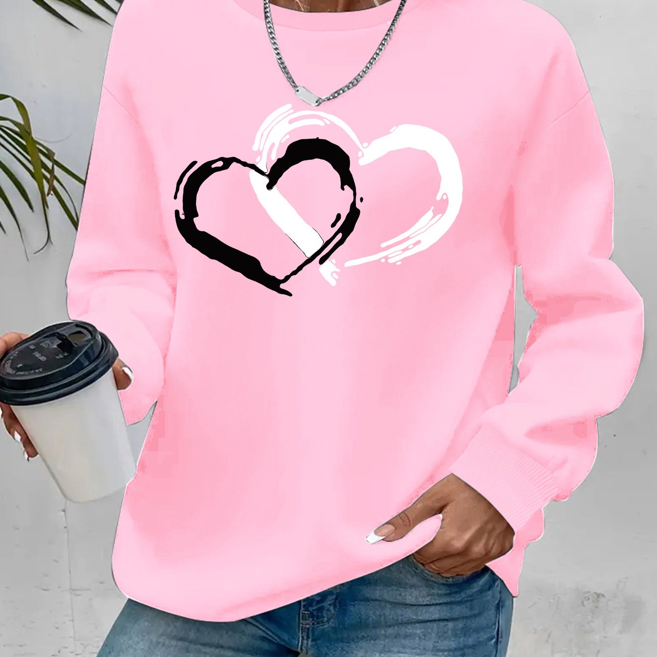 Sharyn - Chic Heart-Shaped Sweater