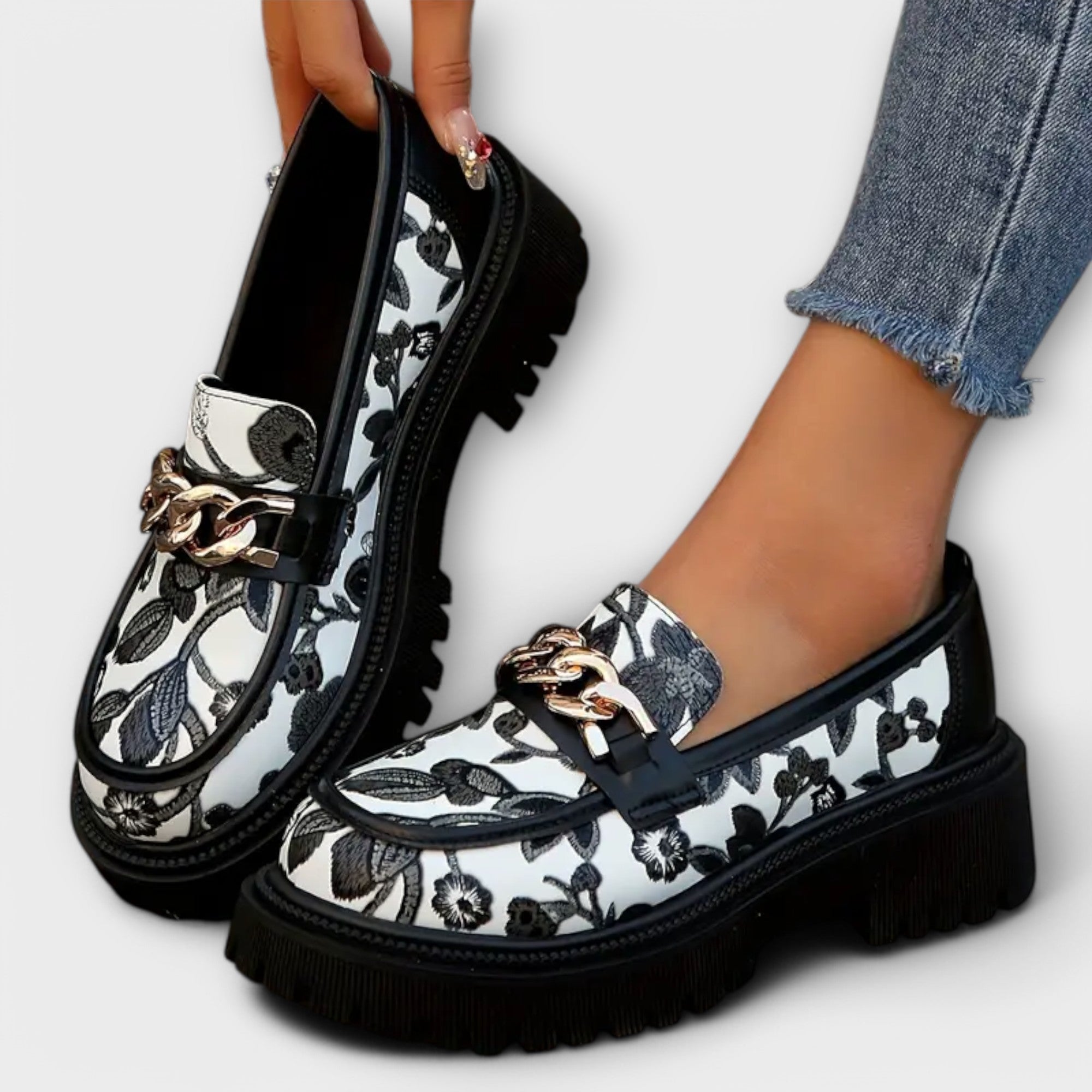 Melvia | Retro Loafers with Floral Details