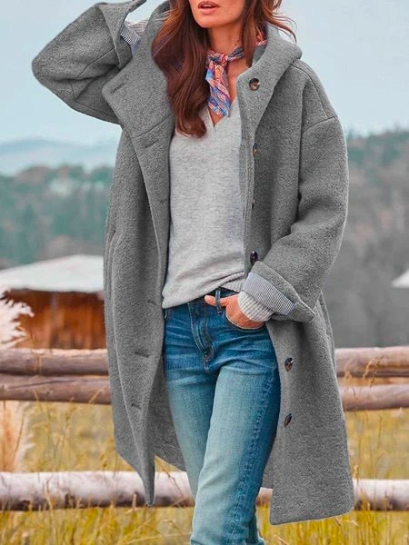 Audrey – Elegant Button-Up Outdoor Jacket