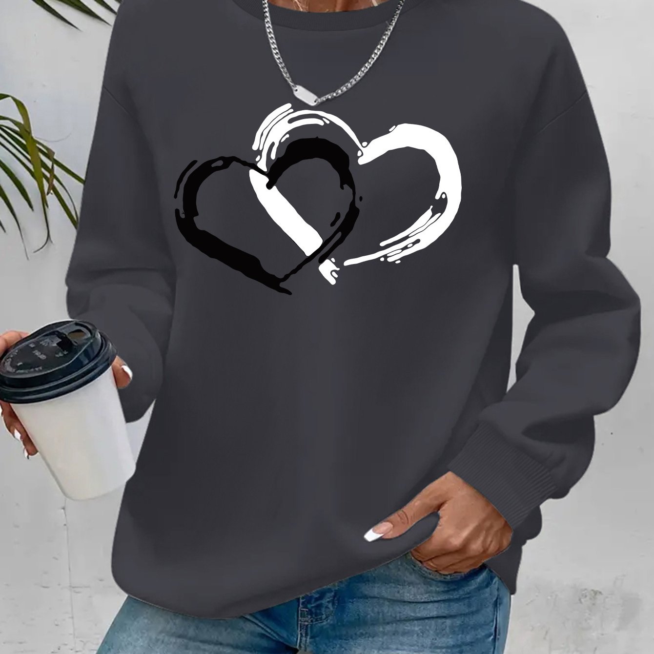 Sharyn - Chic Heart-Shaped Sweater