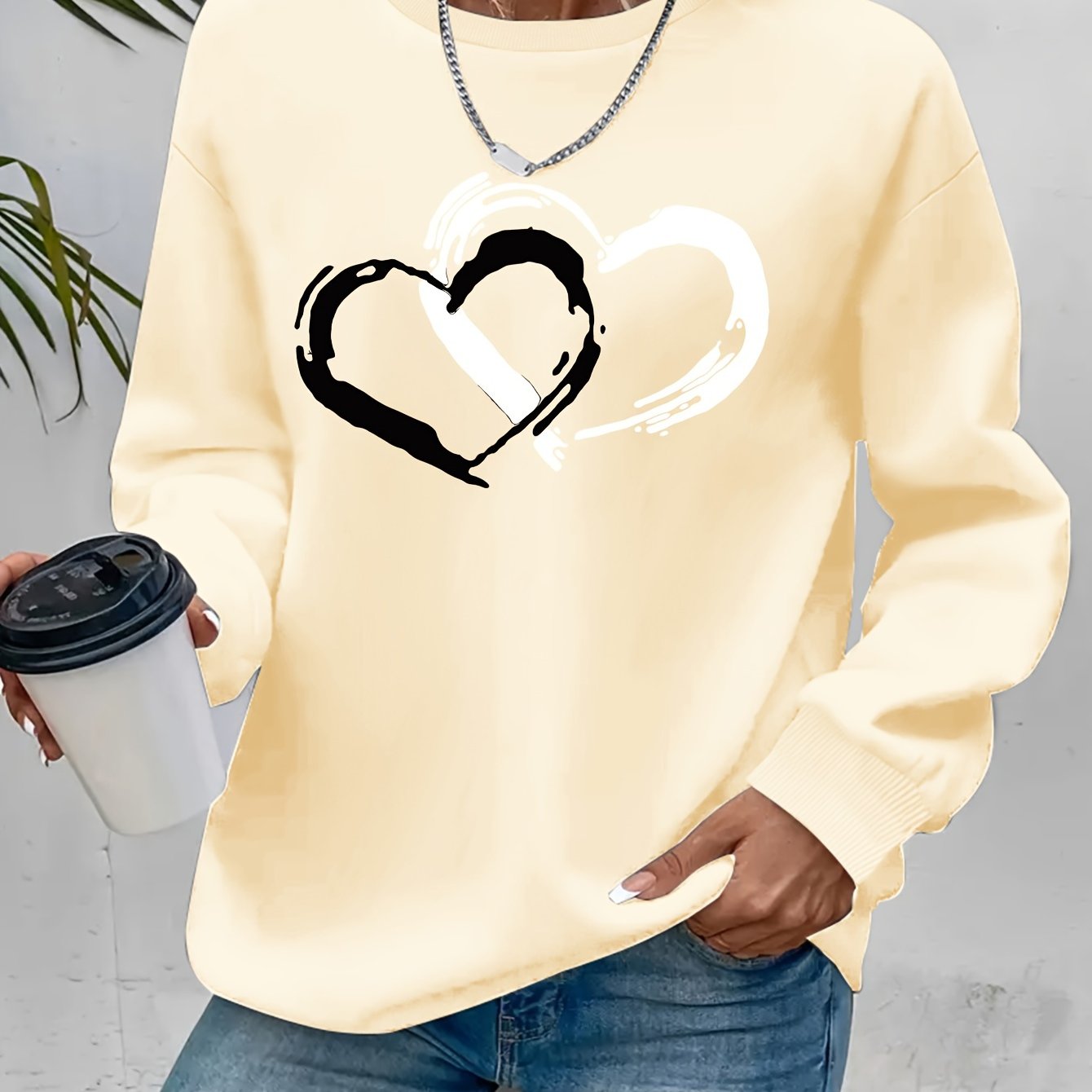 Sharyn - Chic Heart-Shaped Sweater