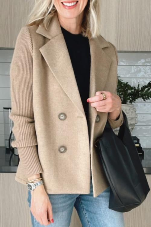 Alesia – Relaxed Blazer with Elegant Buttons