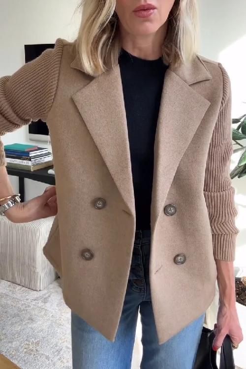 Alesia – Relaxed Blazer with Elegant Buttons