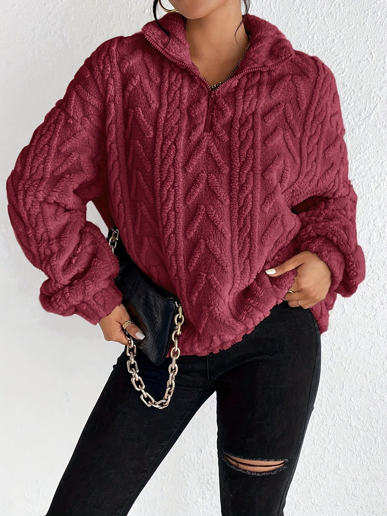Aila – Fluffy Zip-Up Hoodie