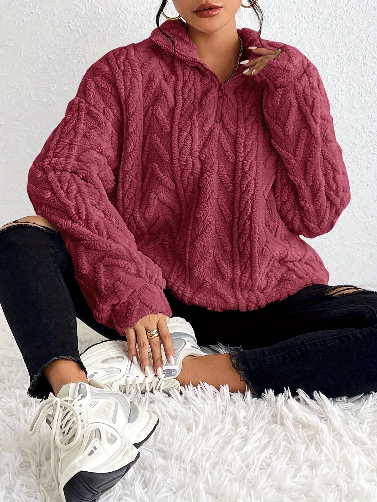 Aila – Fluffy Zip-Up Hoodie