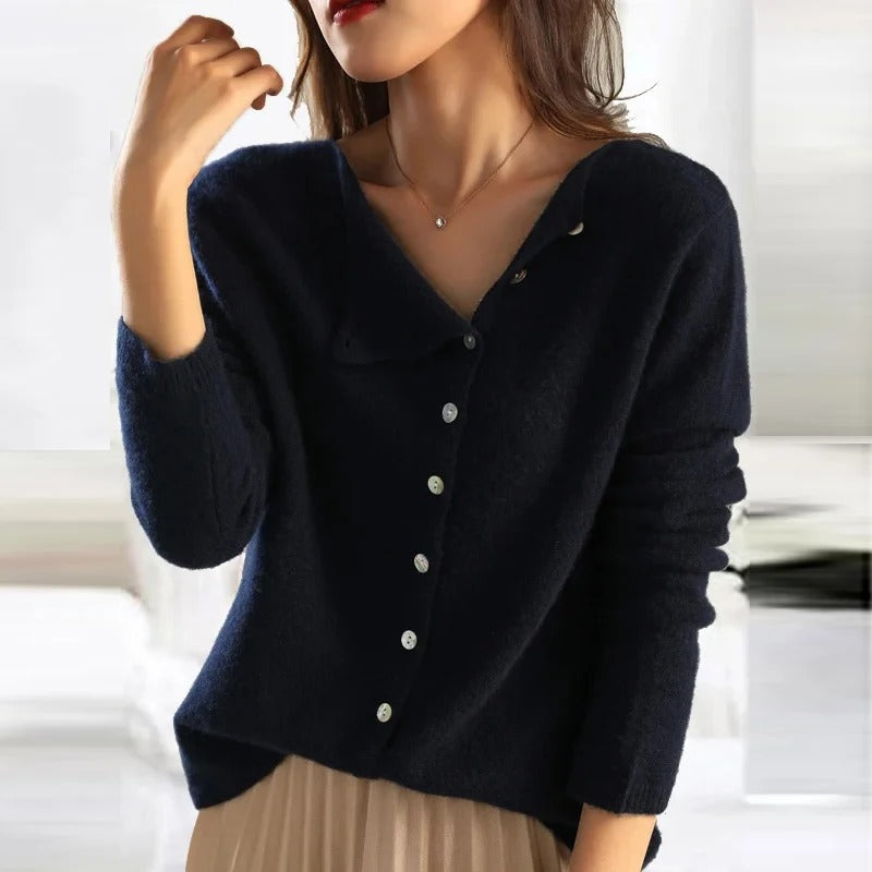 Blandine – Chic and Versatile Sweater