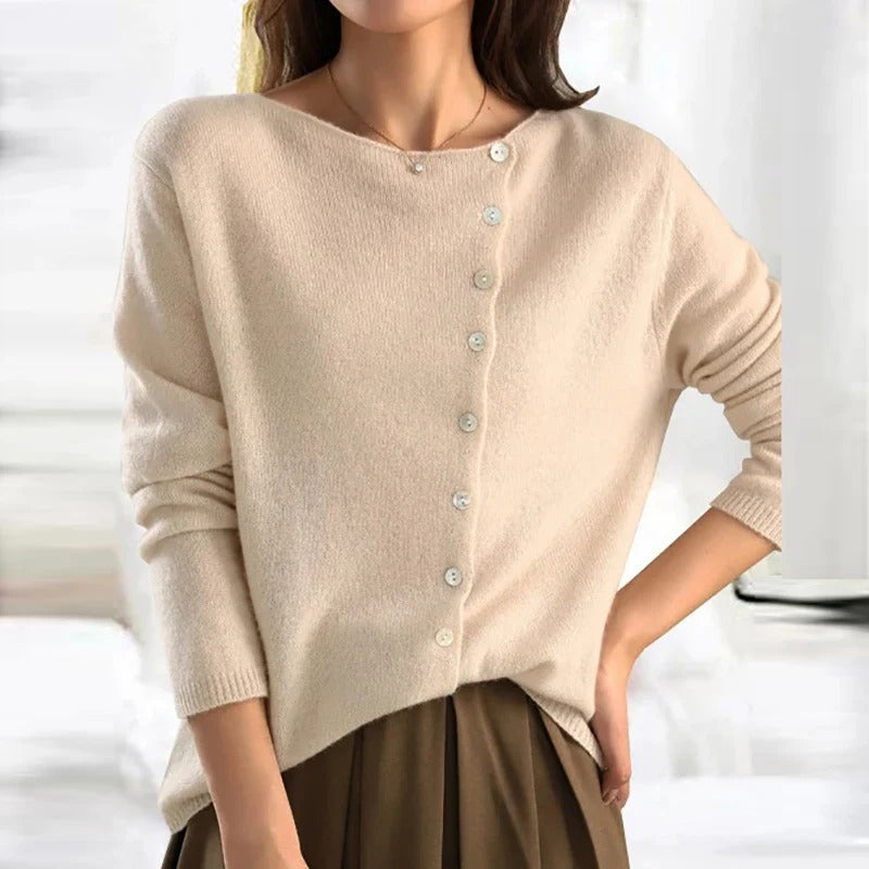 Blandine – Chic and Versatile Sweater
