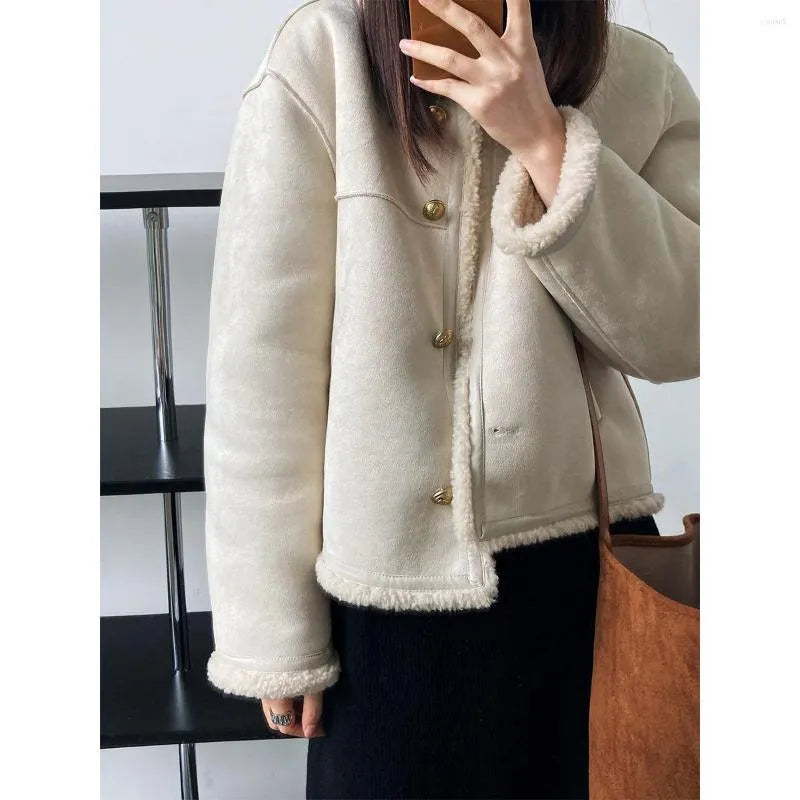 ZELIE | Timeless warmth with style